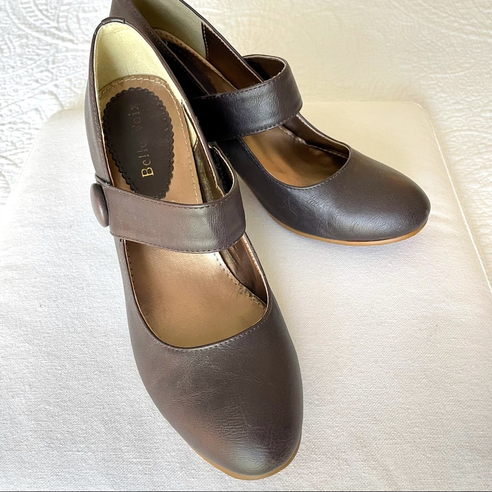 Brown vintage inspired heels